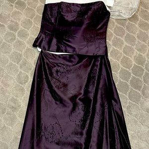 Strapless 2-piece Aubergine full-length gown